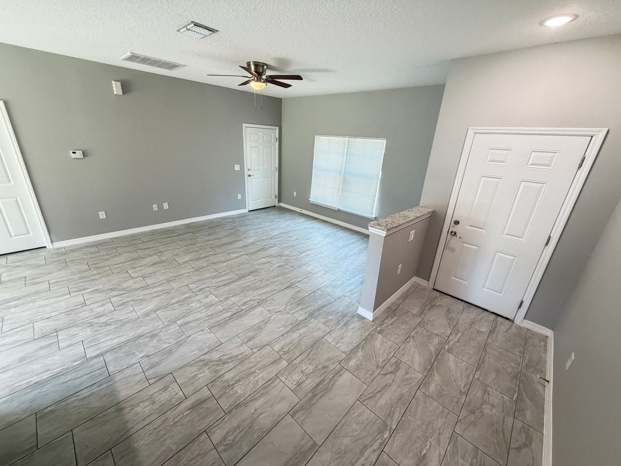 130 Dailey St Se - Photo 2 of 31