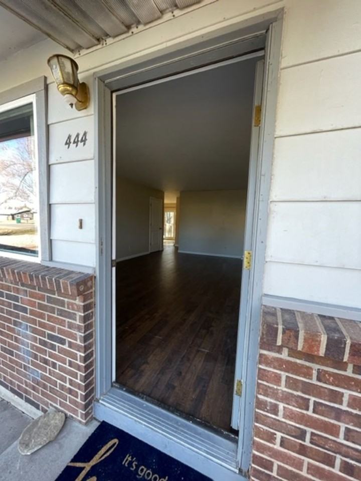 444 Sandia Dr - Photo 3 of 46