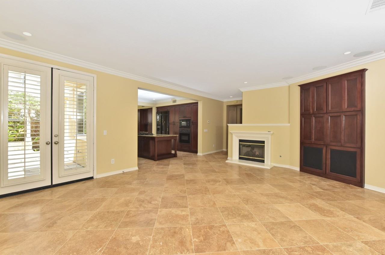 6941 Waters End Dr - Photo 7 of 29