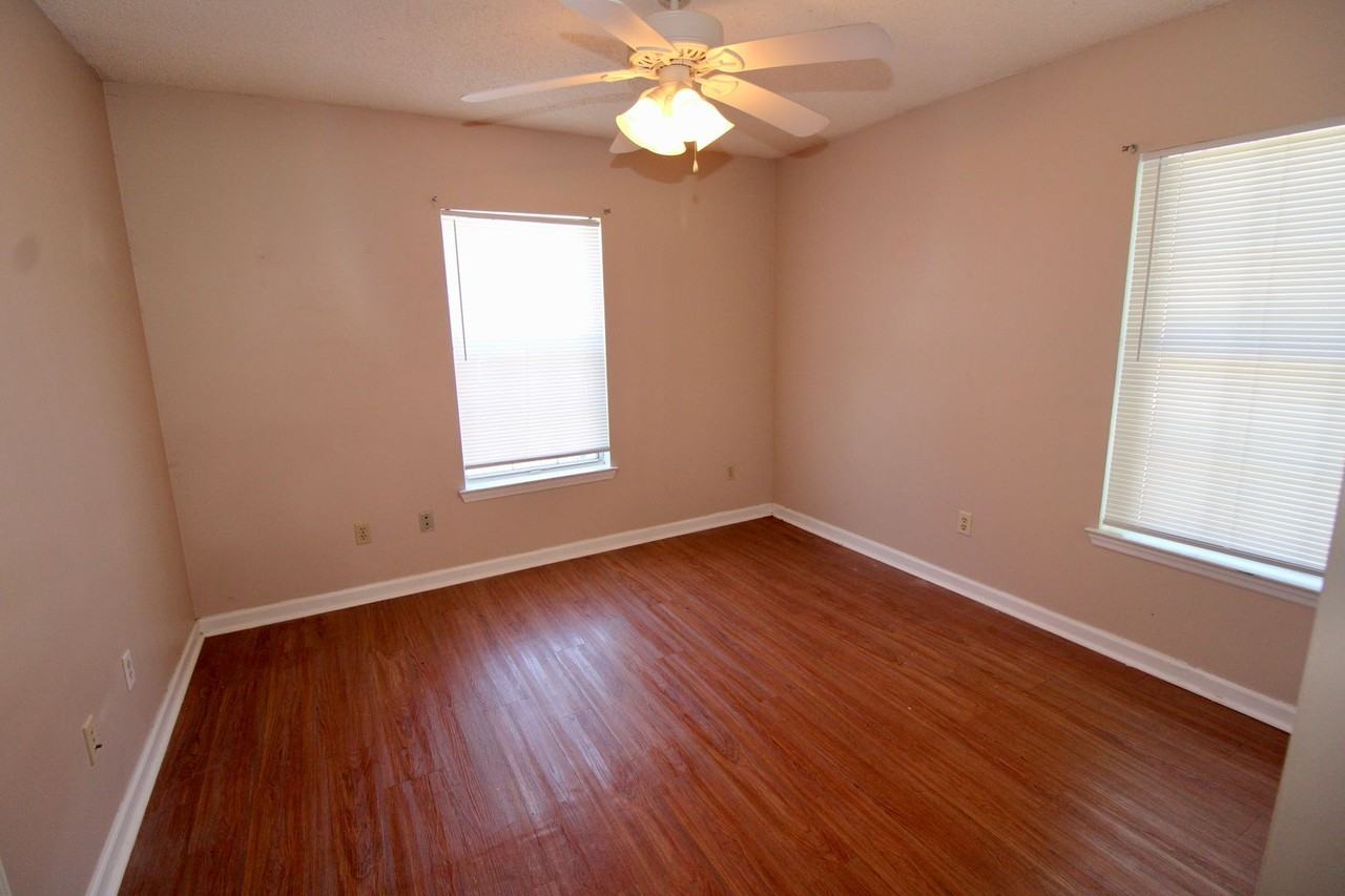 105 Driftwood Ct - Photo 7 of 14