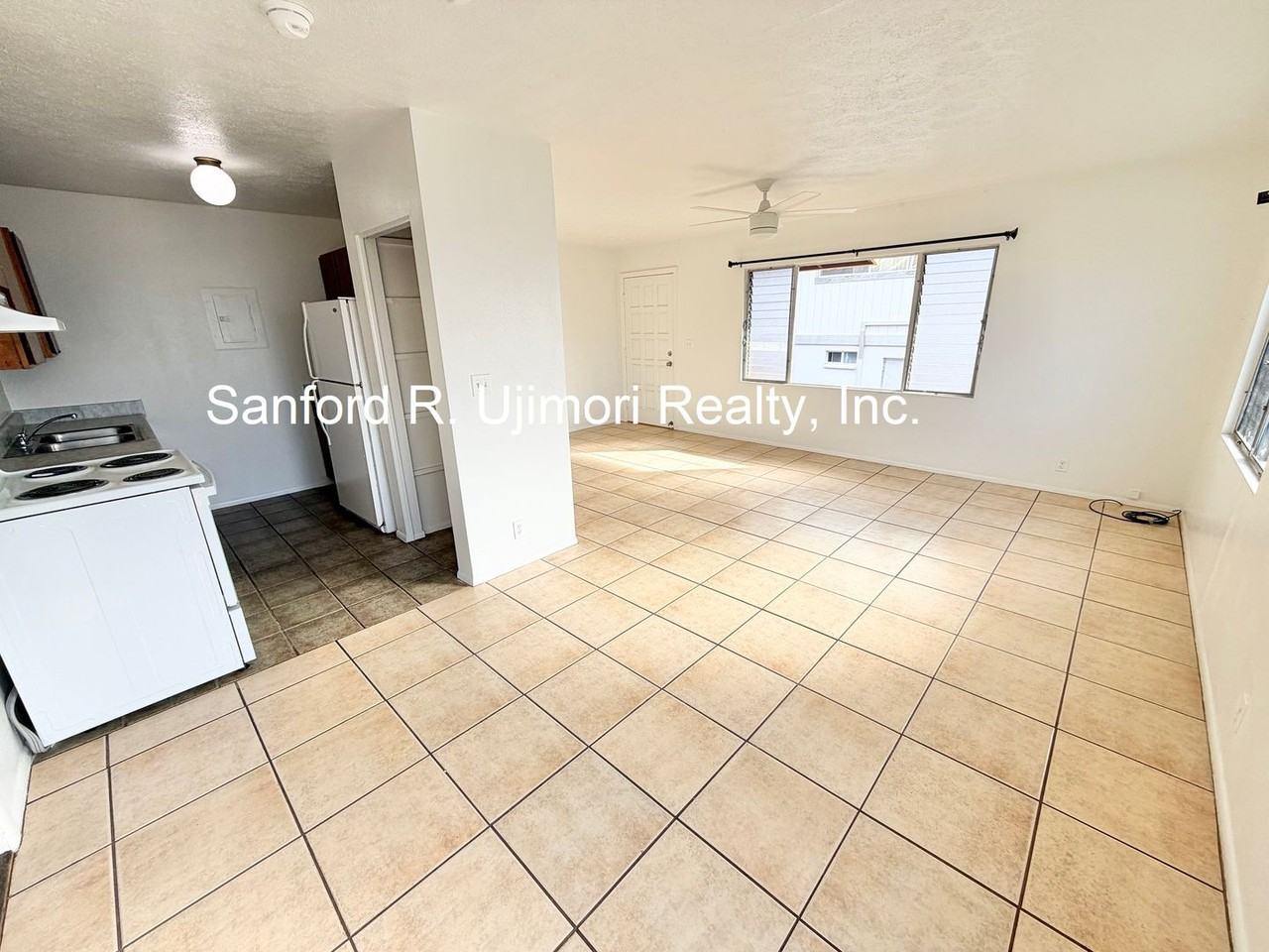 94-968 Kahuailani St - Photo 2 of 11