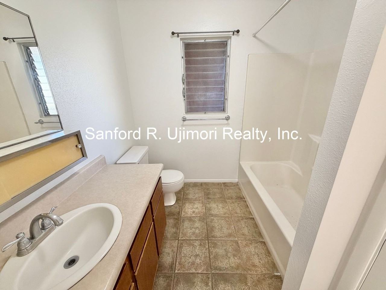 94-968 Kahuailani St - Photo 6 of 11