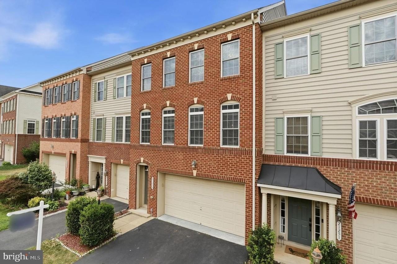 21253 Park Grove Ter - Photo 3 of 48