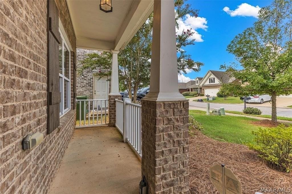 9348 Turnberry Park Dr - Photo 3 of 44