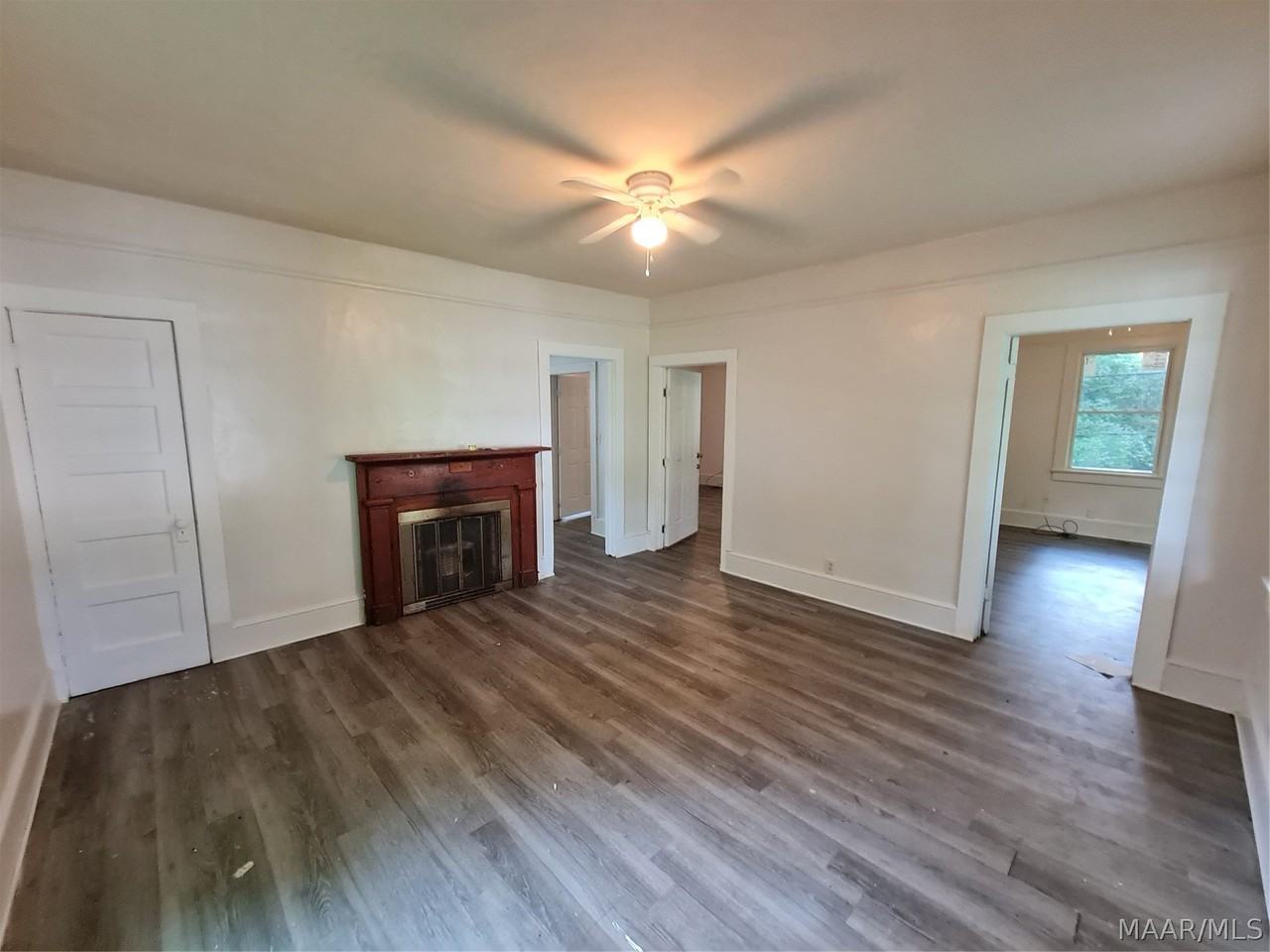 603 6th St - Photo 4 of 13