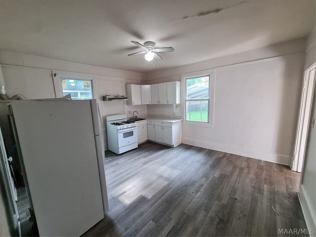 603 6th St - Photo 6 of 13