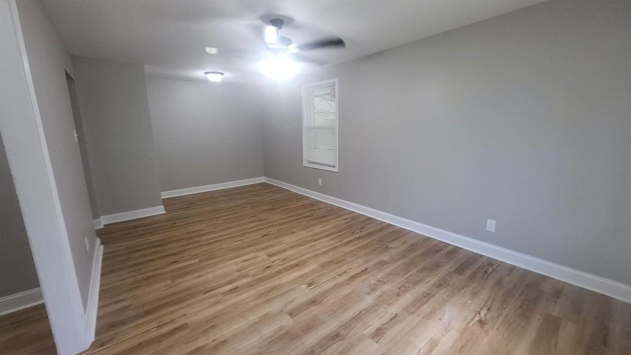 4220 Gailwood Ave - Photo 2 of 25