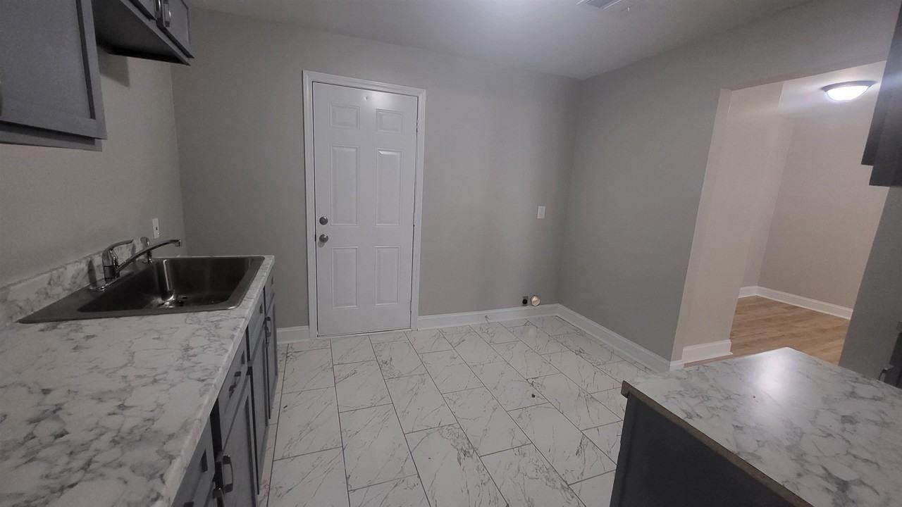 4220 Gailwood Ave - Photo 5 of 25