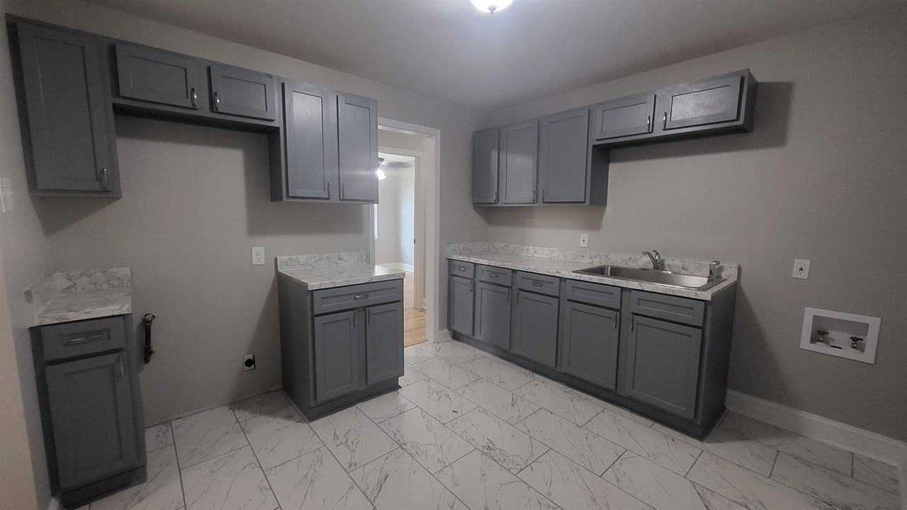 4220 Gailwood Ave - Photo 6 of 25