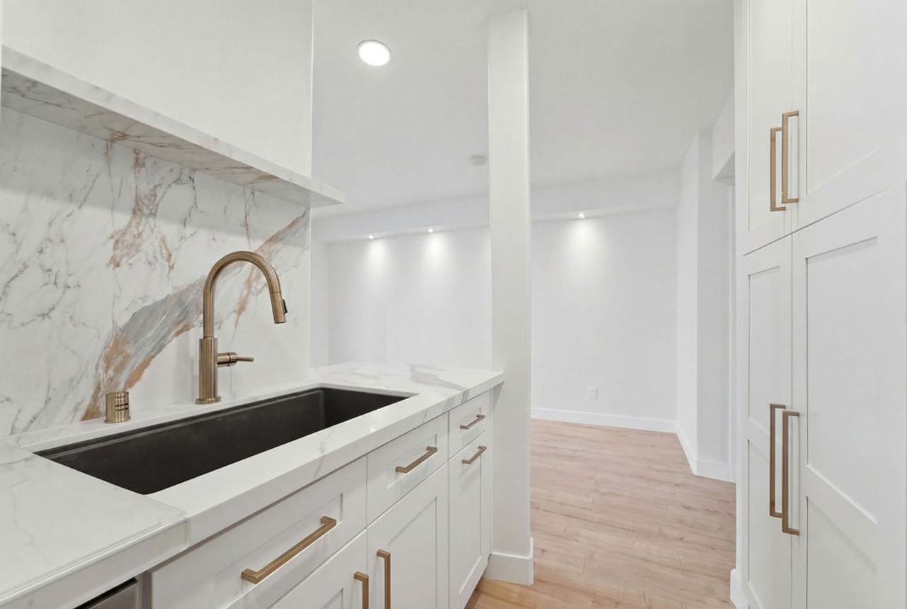 621 California Ave - Photo 3 of 16