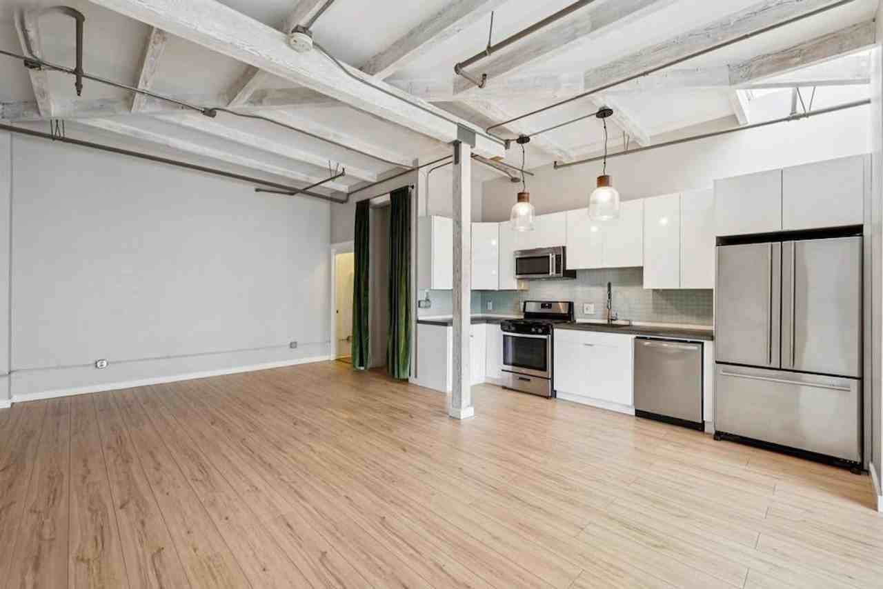 958 28th St - Photo 5 of 23