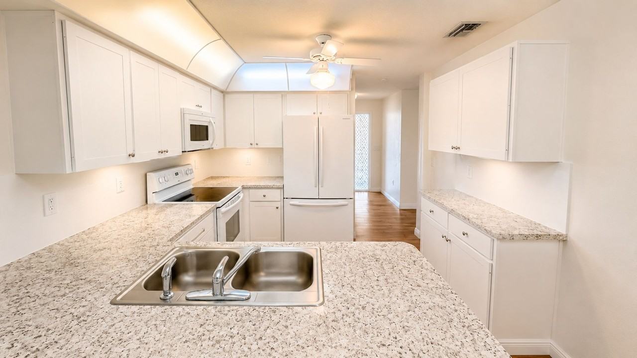 1624 Whitehead Dr #320 - Photo 4 of 30