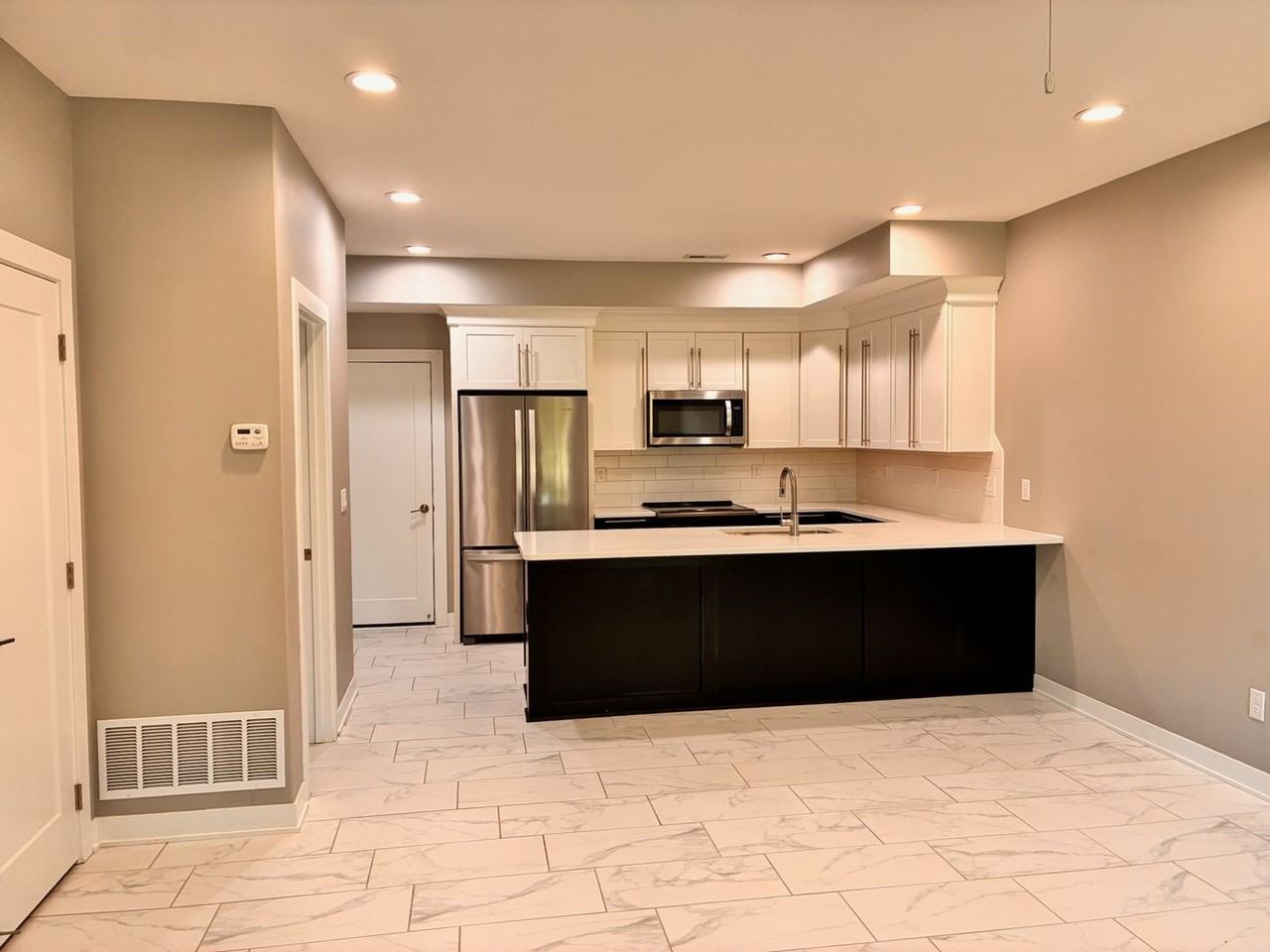 750 Se Westown Pkwy - Photo 2 of 37