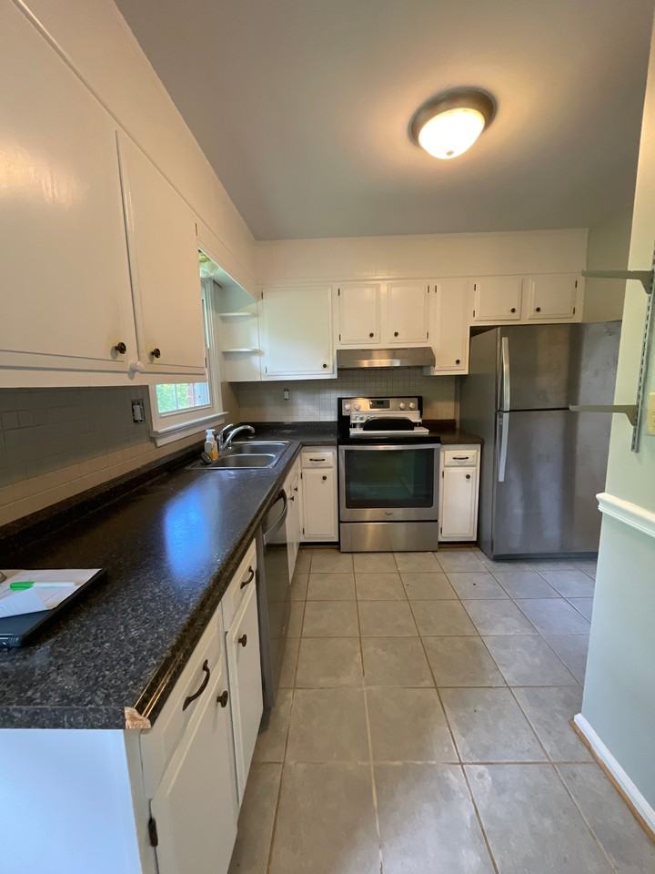 1139 Ardmore Dr #1 - Photo 2 of 17