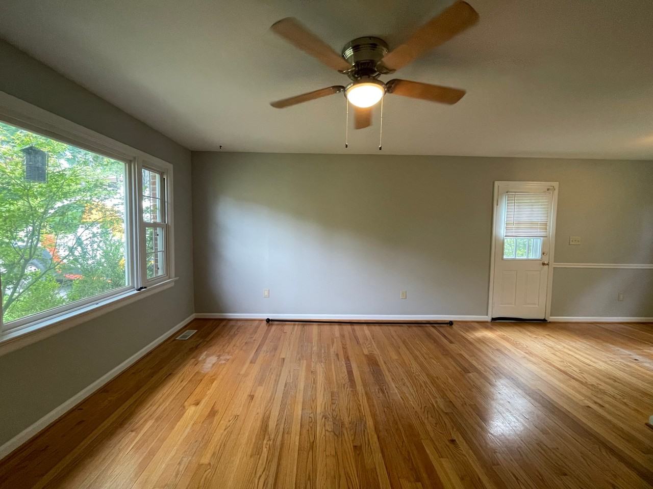 1139 Ardmore Dr #1 - Photo 3 of 17