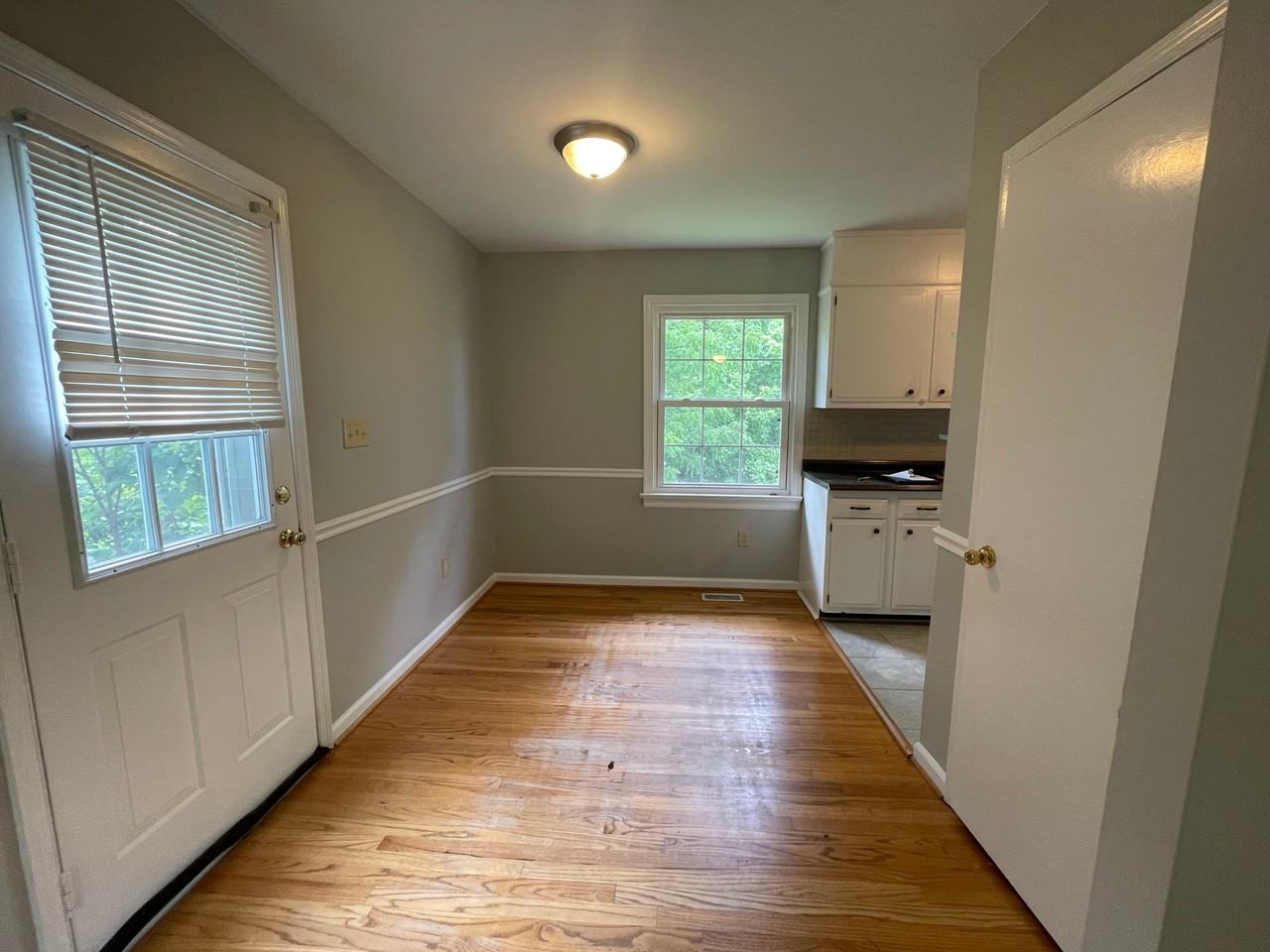 1139 Ardmore Dr #1 - Photo 4 of 17