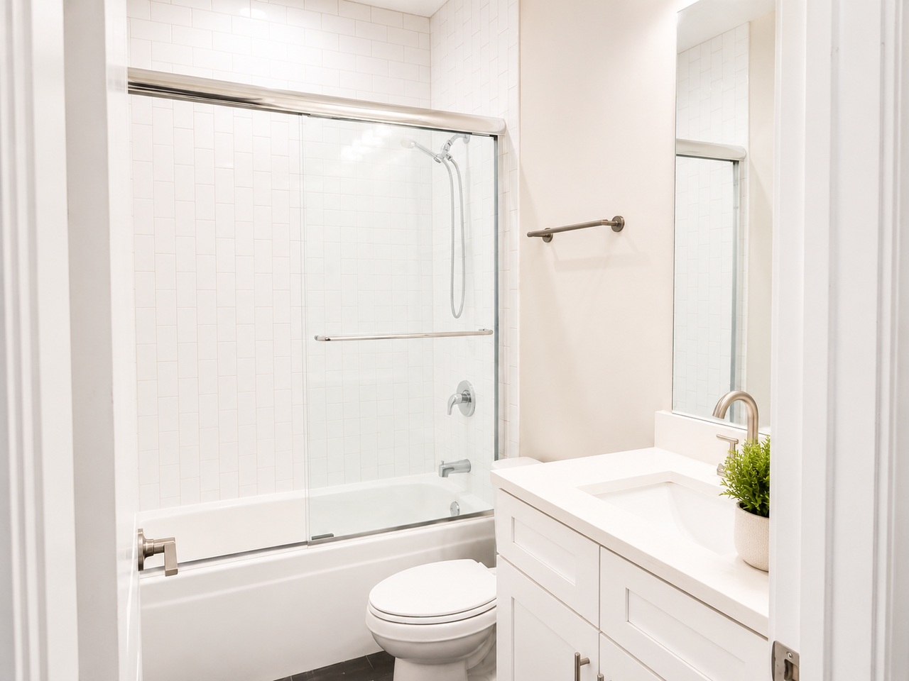 6622 S University Ave #1 - Photo 4 of 8