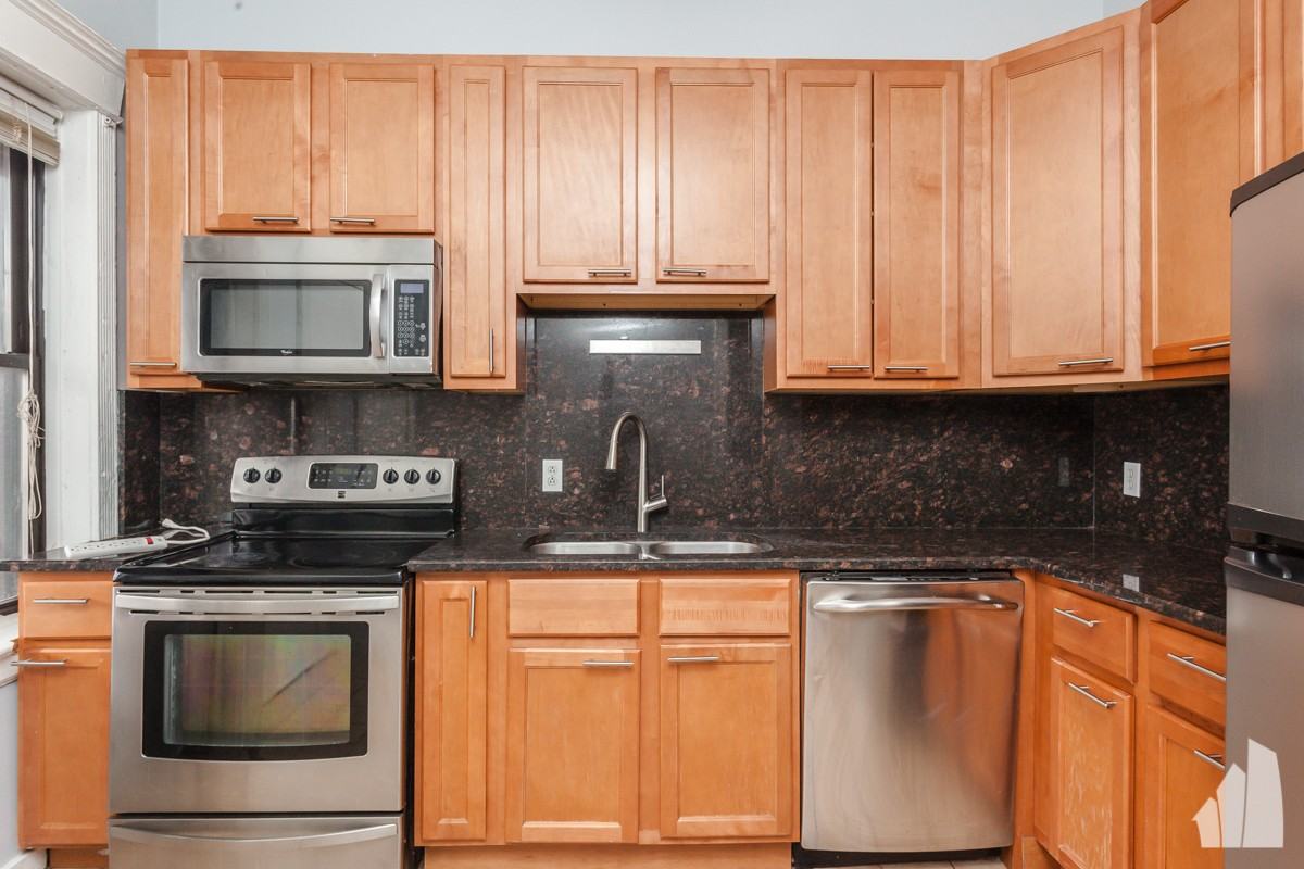941 W Windsor Ave #3 - Photo 5 of 21