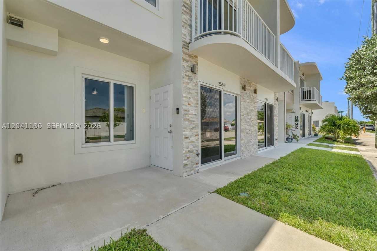 25871 Sw 139th Ct #25871 - Photo 2 of 36