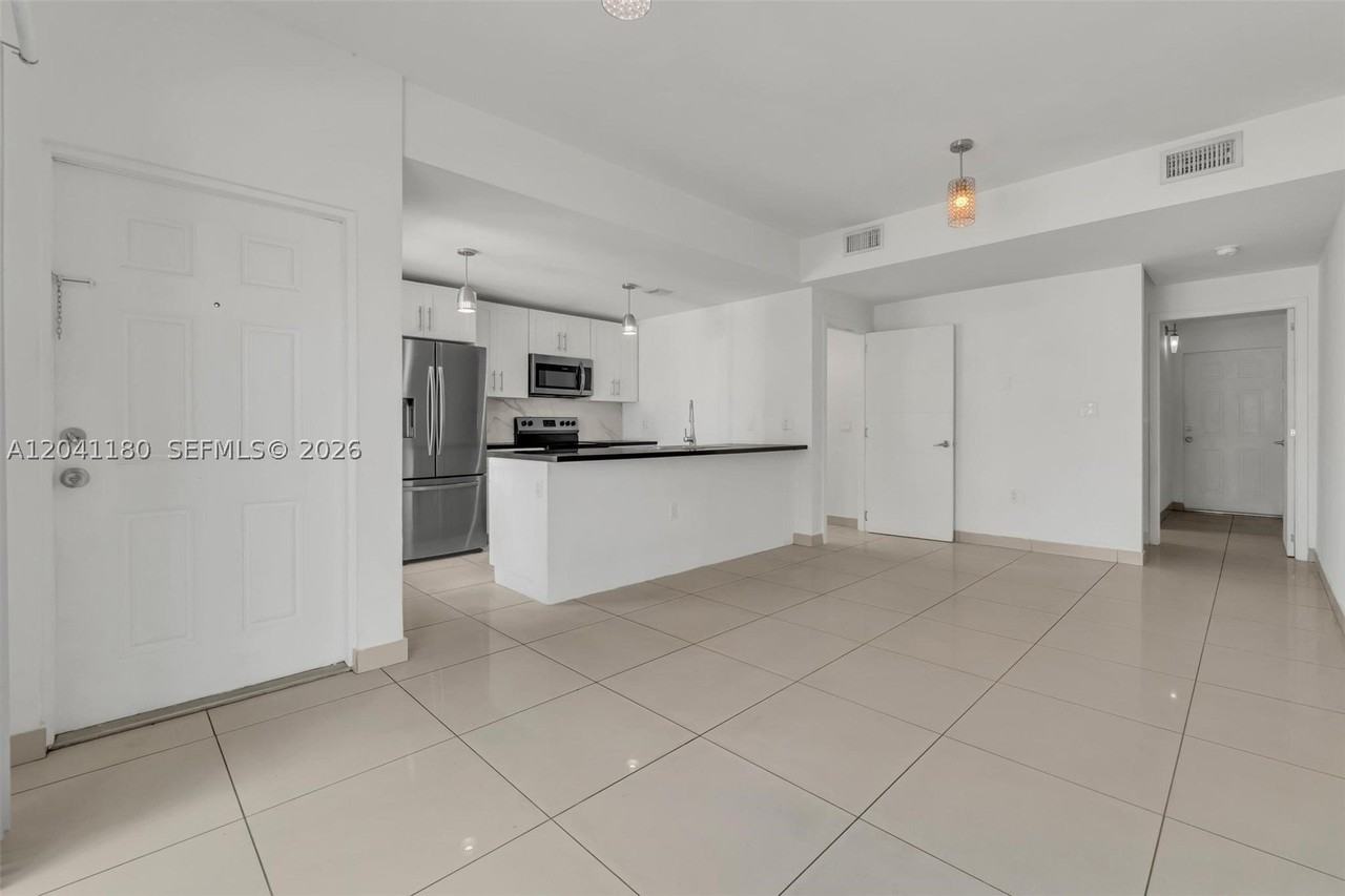 25871 Sw 139th Ct #25871 - Photo 3 of 36