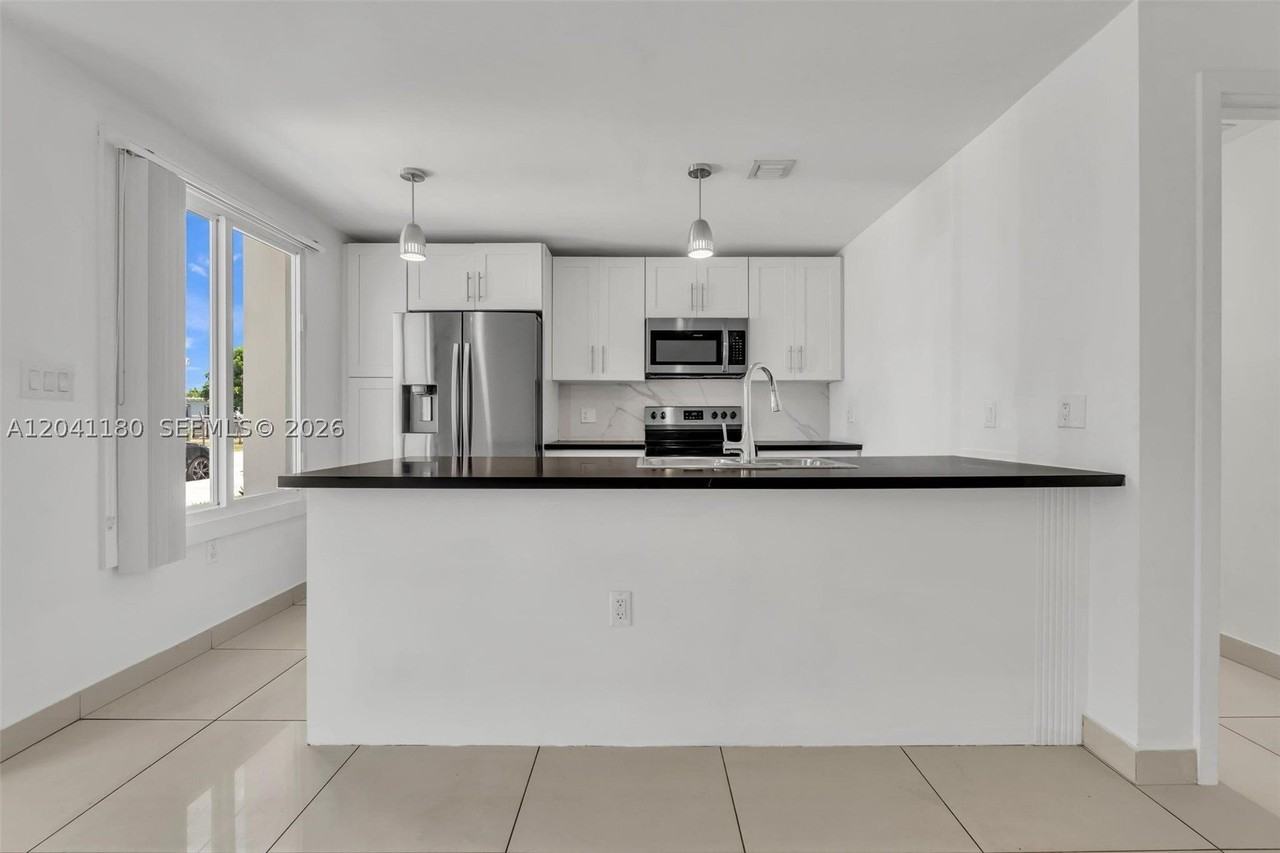 25871 Sw 139th Ct #25871 - Photo 5 of 36
