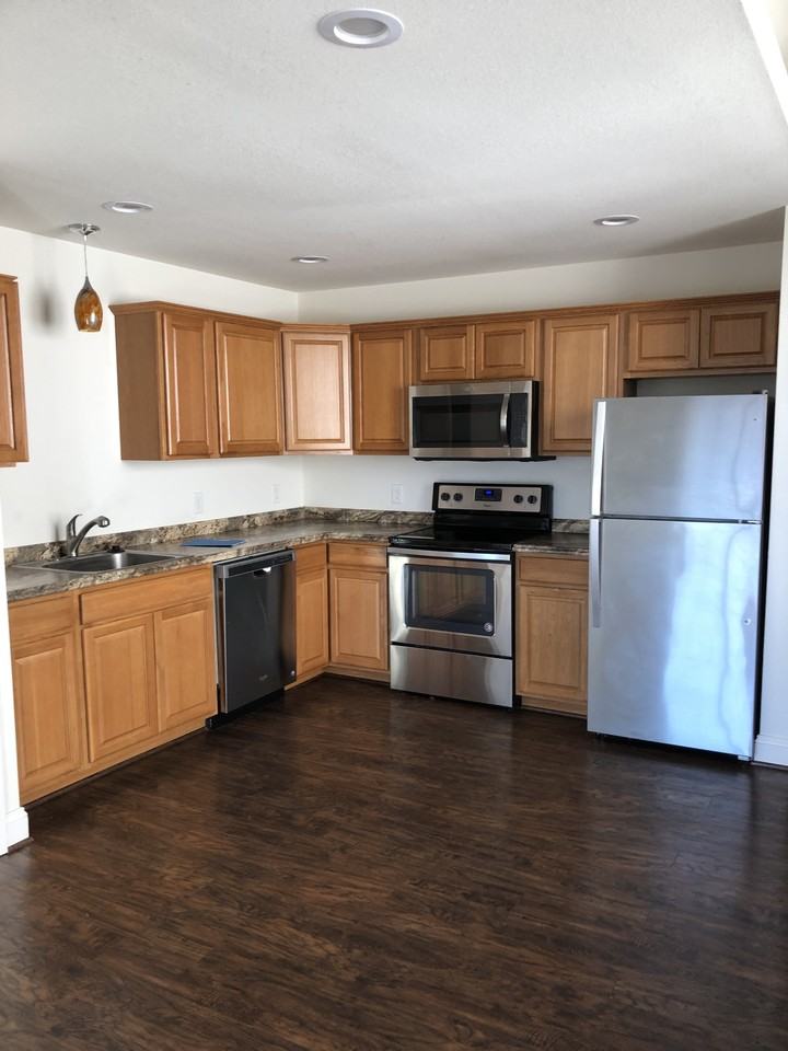 206 Stribling Ave #B - Photo 2 of 7