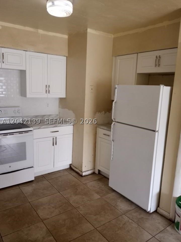 2901 Nw 50th St - Photo 3 of 21