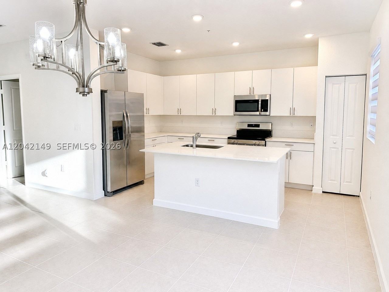 114 Sw 184th Pl #114 - Photo 2 of 24