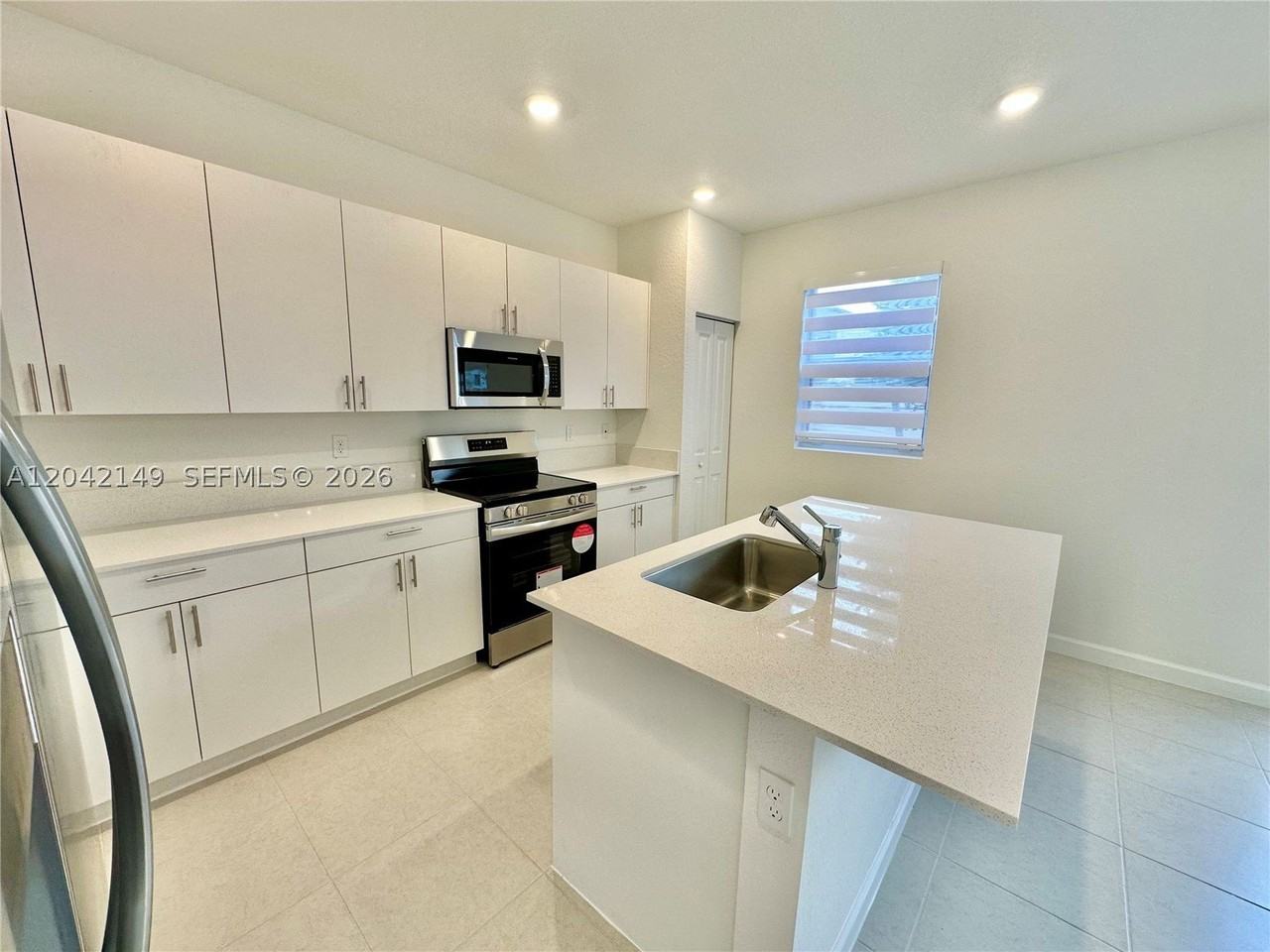 114 Sw 184th Pl #114 - Photo 5 of 24