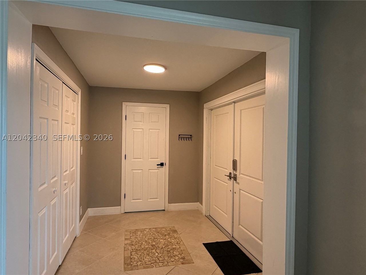 2771 Ne 2nd Ter - Photo 4 of 31