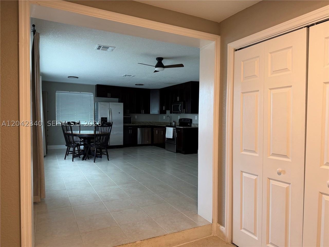 2771 Ne 2nd Ter - Photo 5 of 31