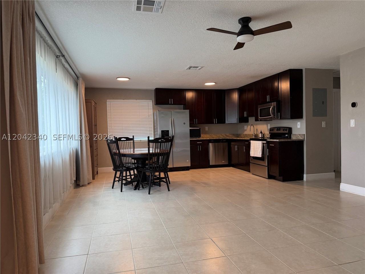 2771 Ne 2nd Ter - Photo 6 of 31