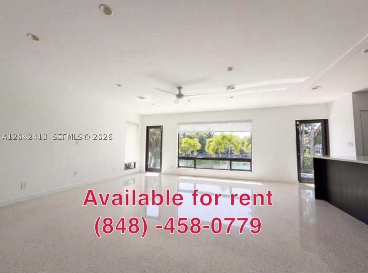 1713 Ne 20th Ave - Photo 6 of 12