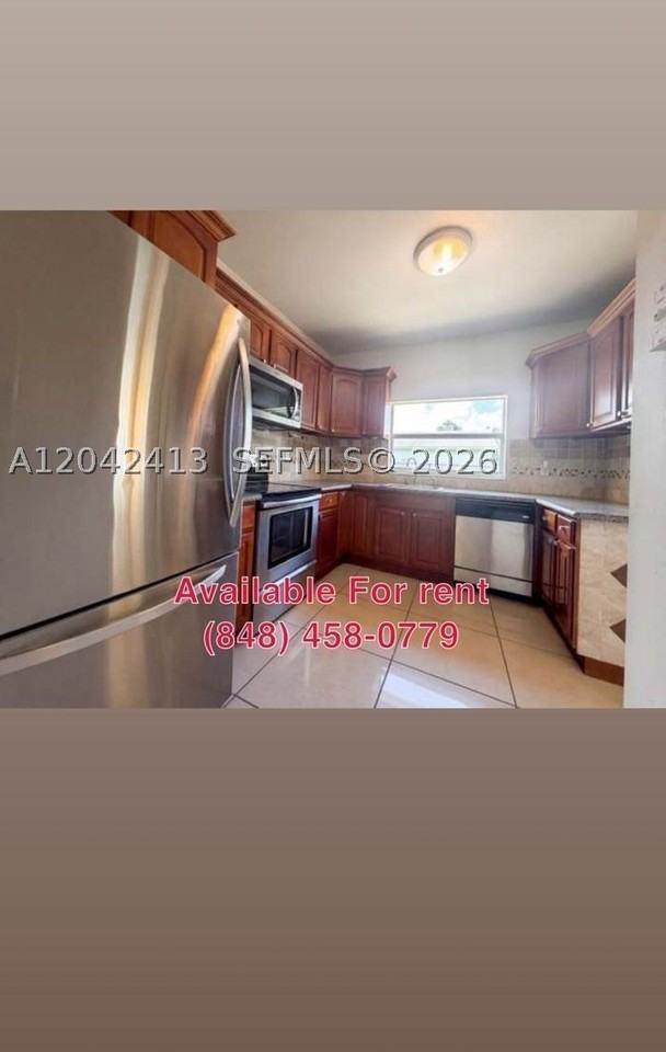 1713 Ne 20th Ave - Photo 7 of 12