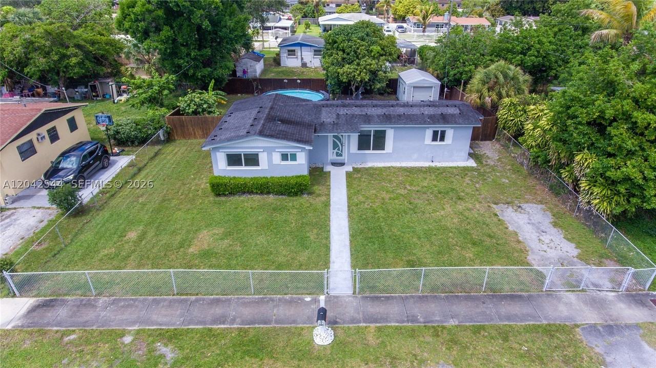 20440 Nw 20th Ct #0 - Photo 6 of 38