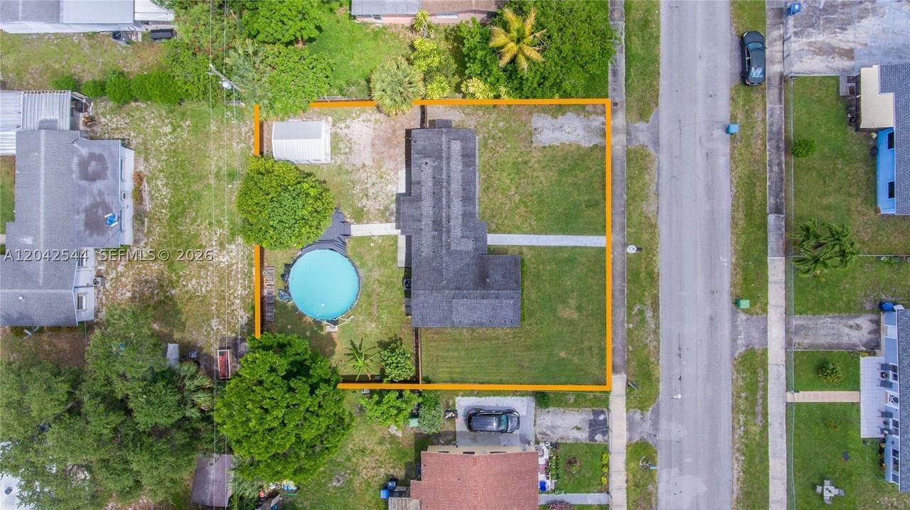 20440 Nw 20th Ct #0 - Photo 7 of 38