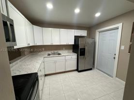 251 Ne 187th St #809 - Photo 1 of 1