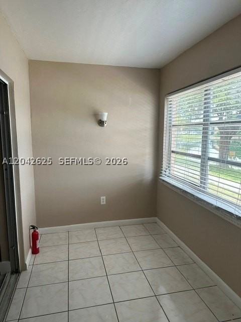 251 Ne 187th St #809 - Photo 5 of 5