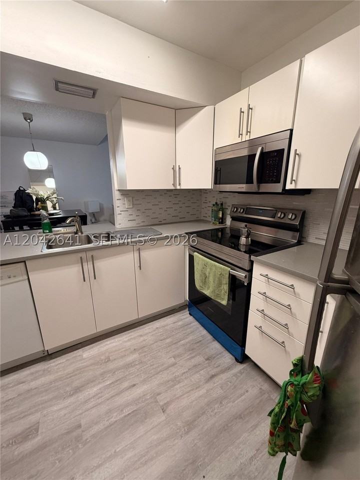 9731 Fontainebleau Blvd #F314 - Photo 6 of 25