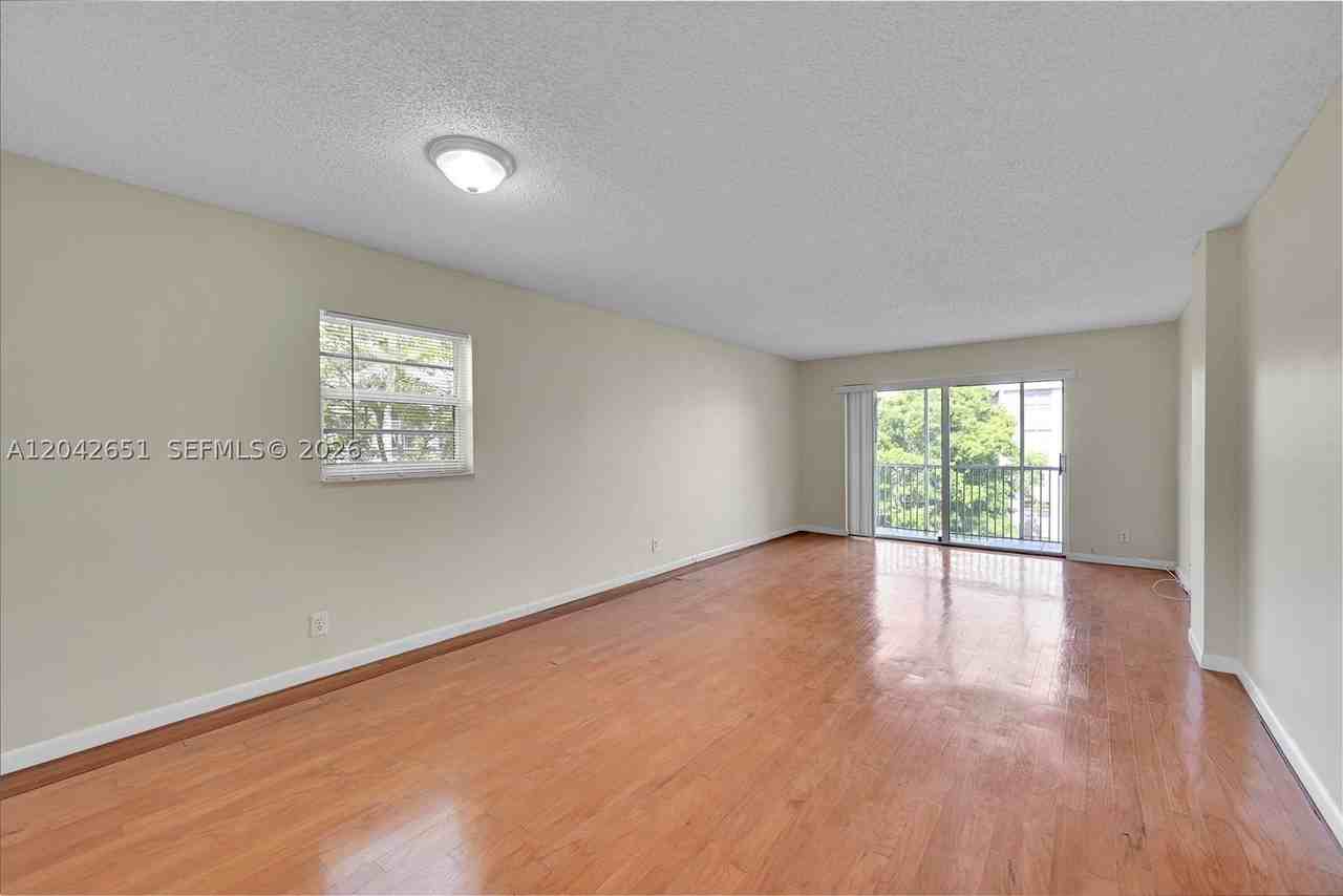 1200 Nw 87th Ave #410 - Photo 4 of 29
