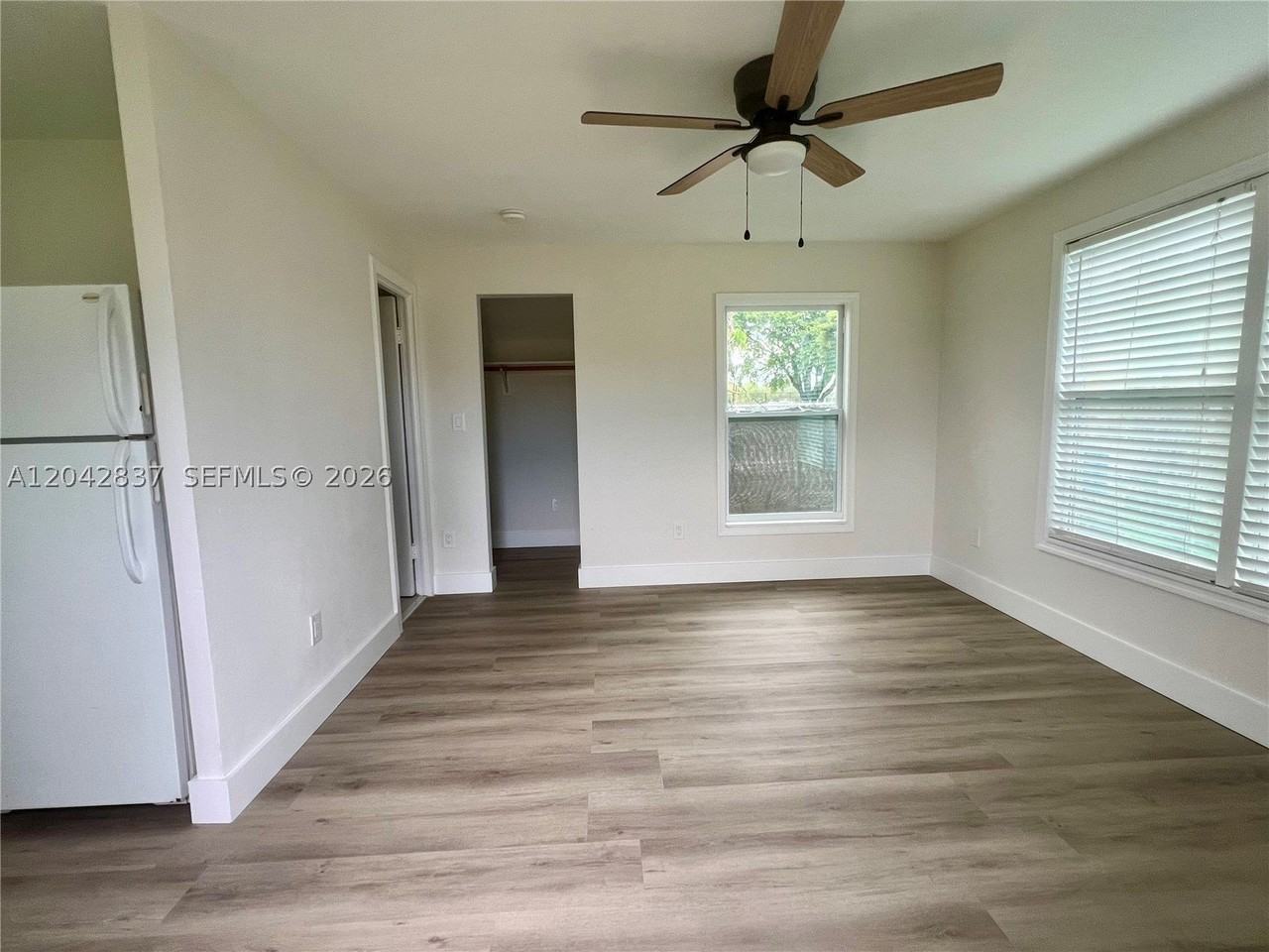 161 Nw 6th St #2 - Photo 3 of 11