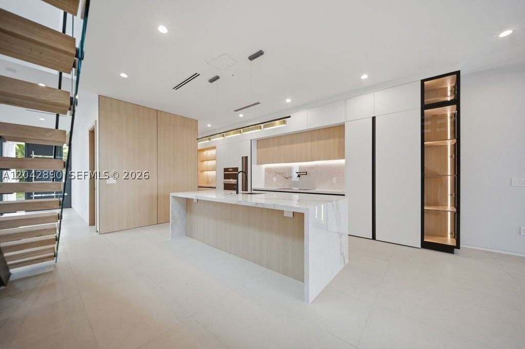 1316 Ne 16th Ter #A - Photo 4 of 50