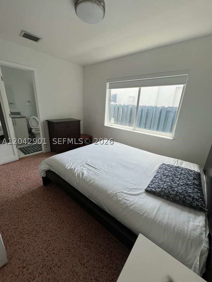 200 Ne 108th St #2 - Photo 2 of 8
