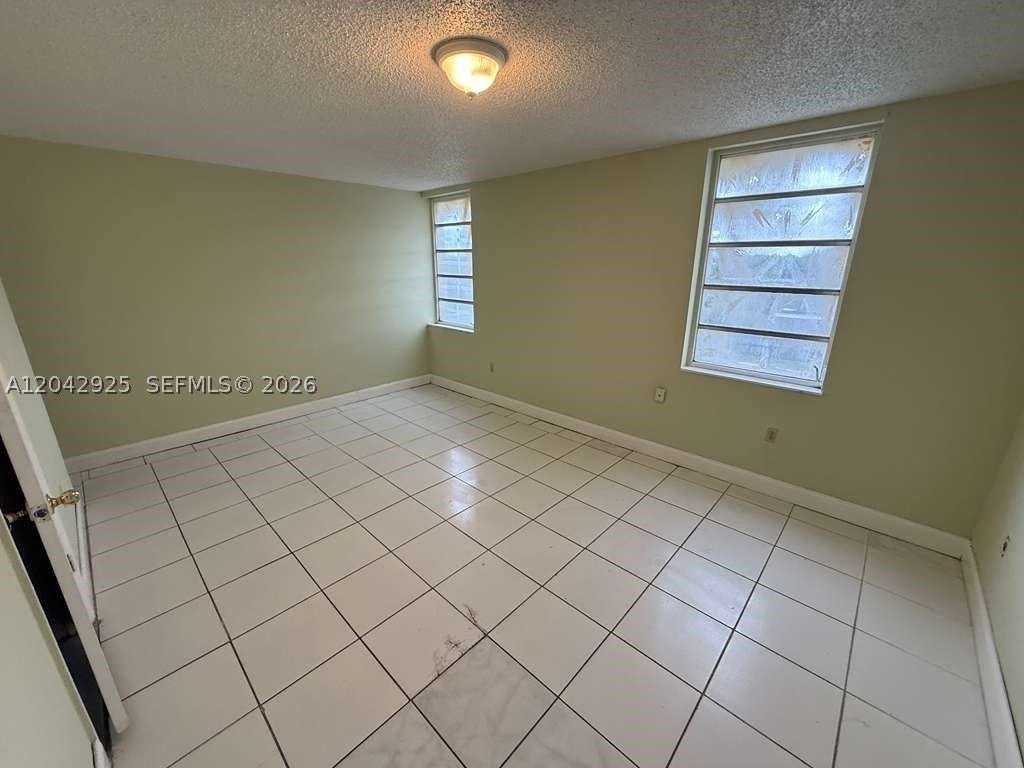 1900 W 68th St #G308 - Photo 4 of 8