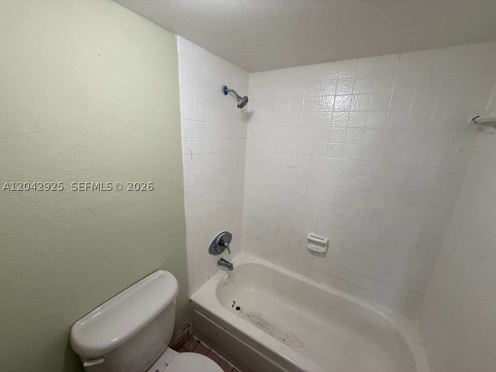 1900 W 68th St #G308 - Photo 5 of 8