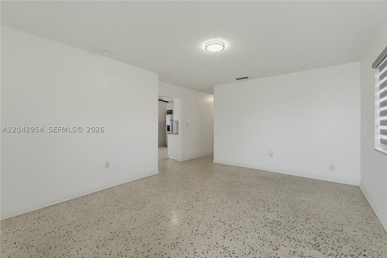 4296 Nw 2nd Ter #4296 - Photo 7 of 23