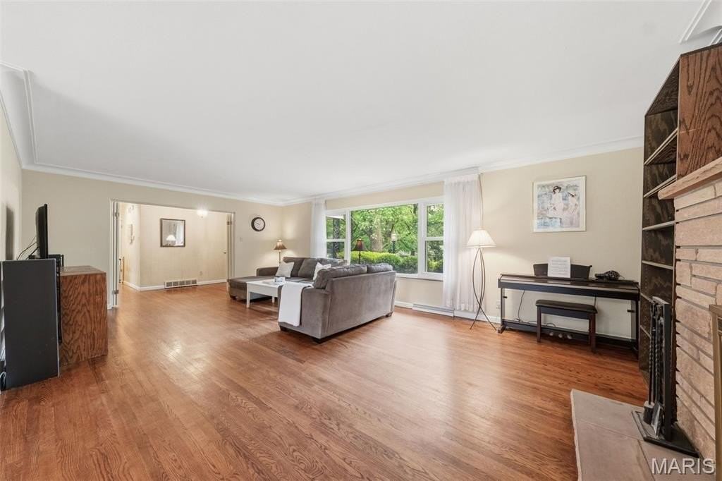23 Beaver Dr - Photo 5 of 50