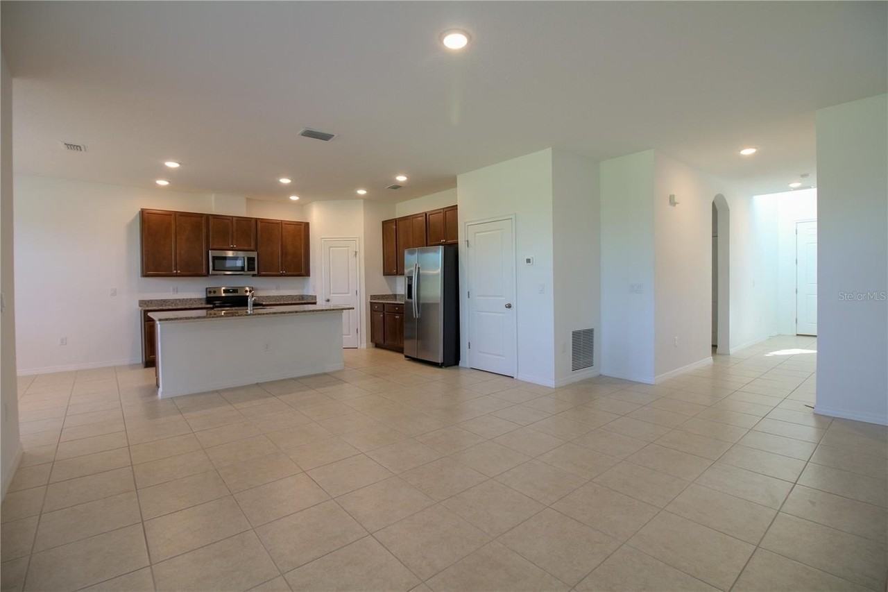 6524 GREAT BEAR DRIVE BOULEVARD - Photo 3 of 40