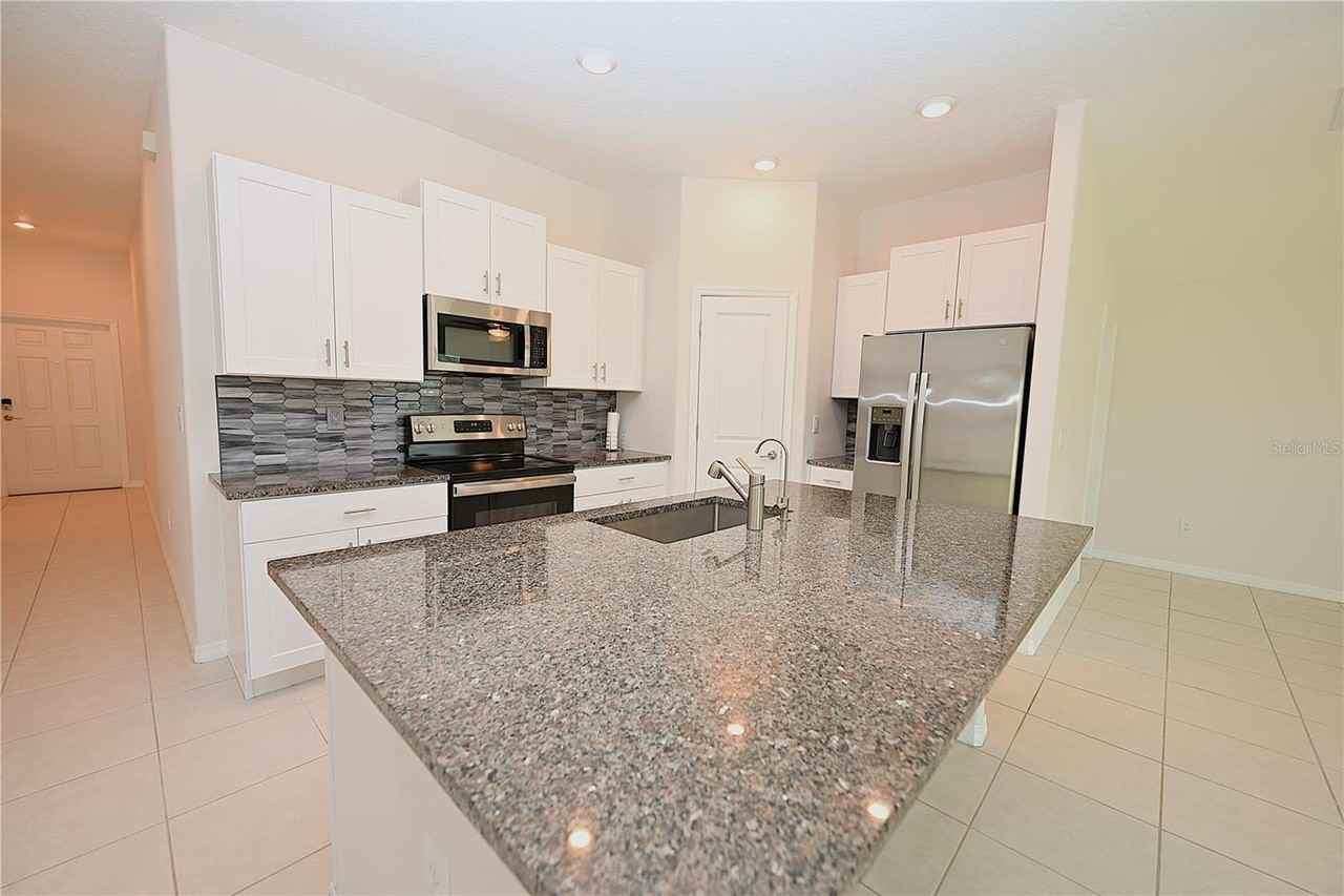 4316 Trotters Way - Photo 5 of 38