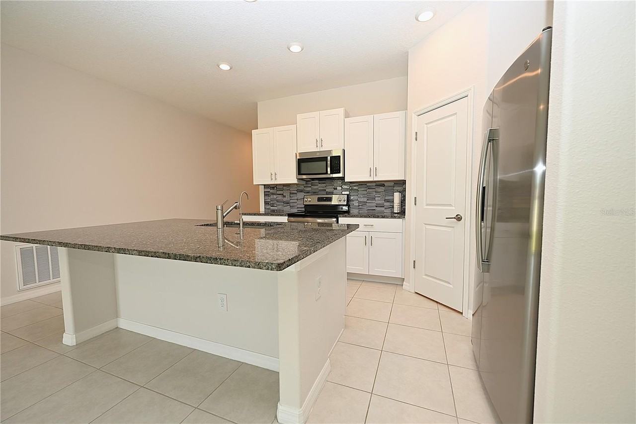 4316 Trotters Way - Photo 7 of 38